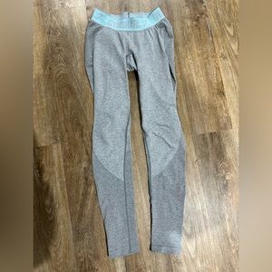 Light grey and blue gymshark leggings